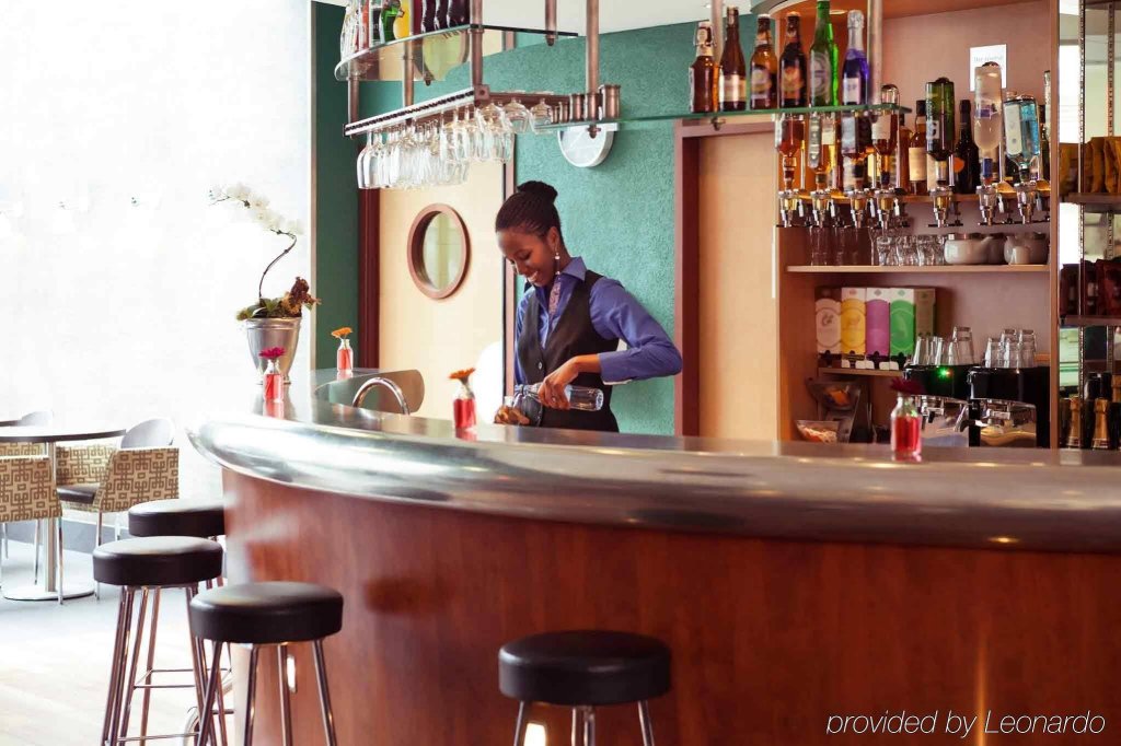 Фото Novotel Suites Paris Nord 18ème Hotel