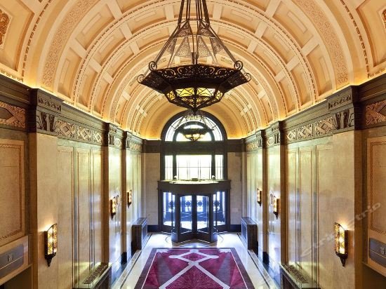 Фото Fairmont Peace Hotel