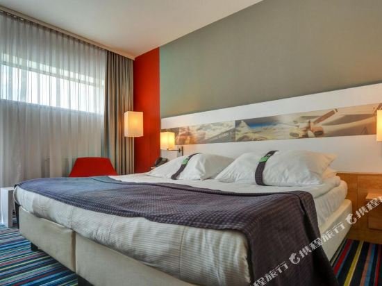 Фото Holiday Inn Prague Airport 