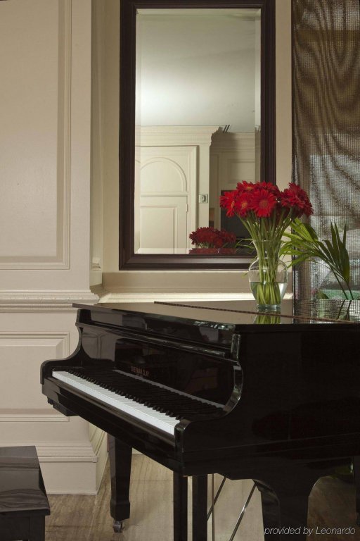 Фото The Bristol Hotel San Diego