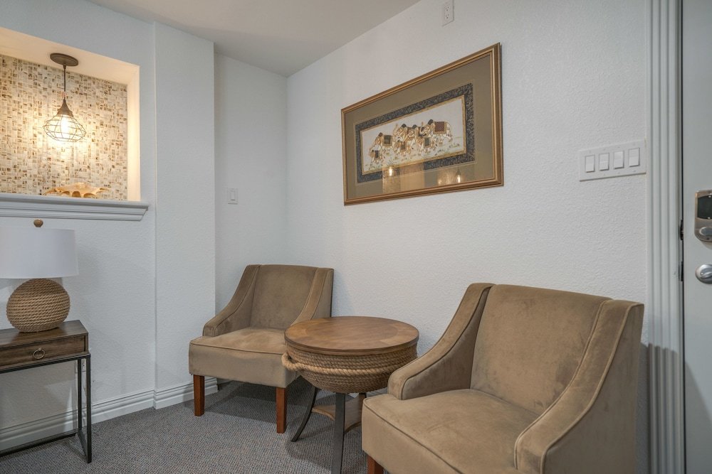 Фото Houston Towers Inn Downtown Museum District Med. Ctr Nrg - Adults Only