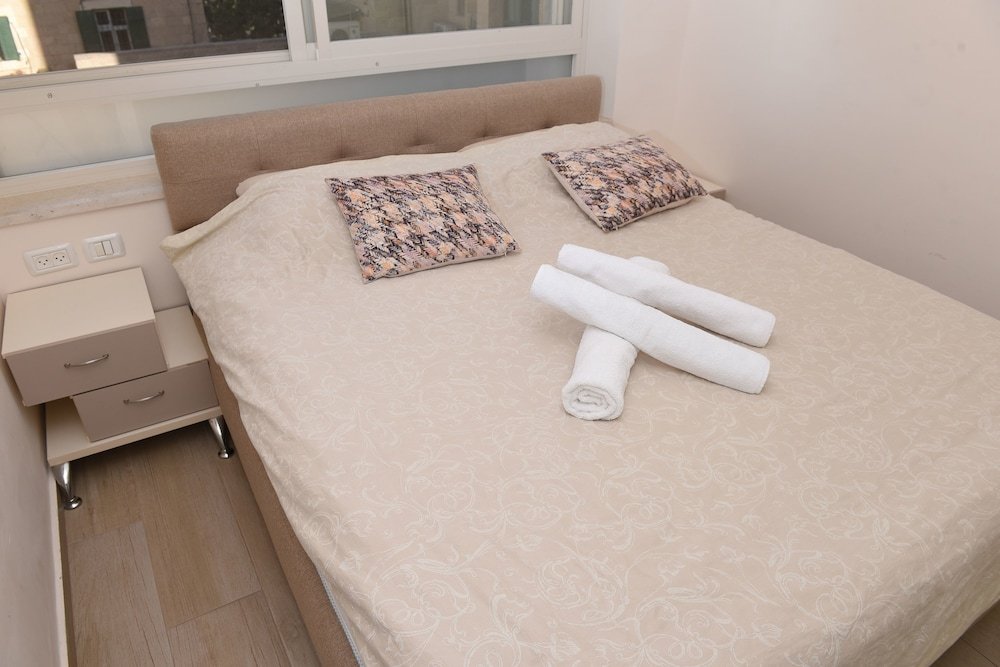 Фото Mamilla Boutique Apartment