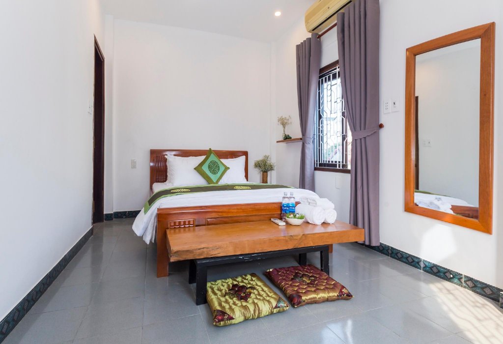 Фото Purple Hue BnB Central Hub