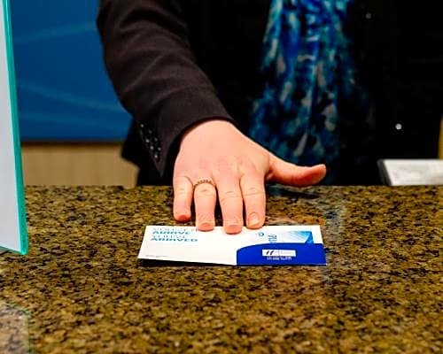 Фото Holiday Inn Express Hotel & Suites Ottawa West Nepean