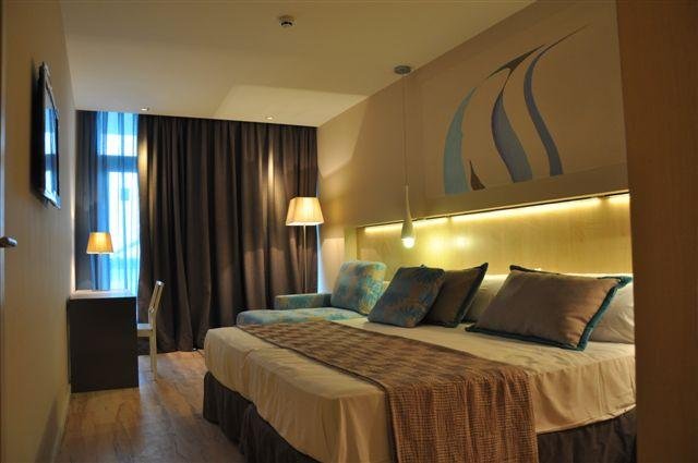 Фото Hotel Atenea Port Barcelona Mataro