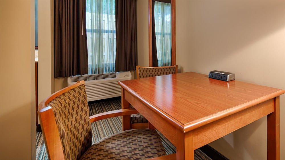 Фото Best Western Plus Traverse City