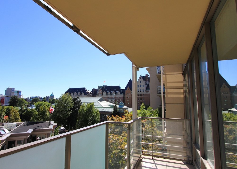 Фото The Falls by Victoria Royal Vacations