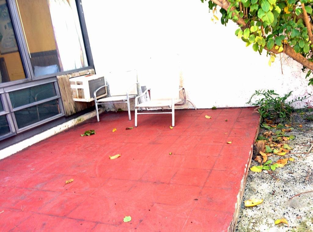 Фото Land Shark Coco Plum Resort