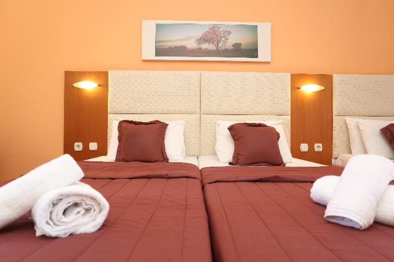 Фото Aloni Hotel