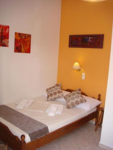 Фото Boussetil Rooms