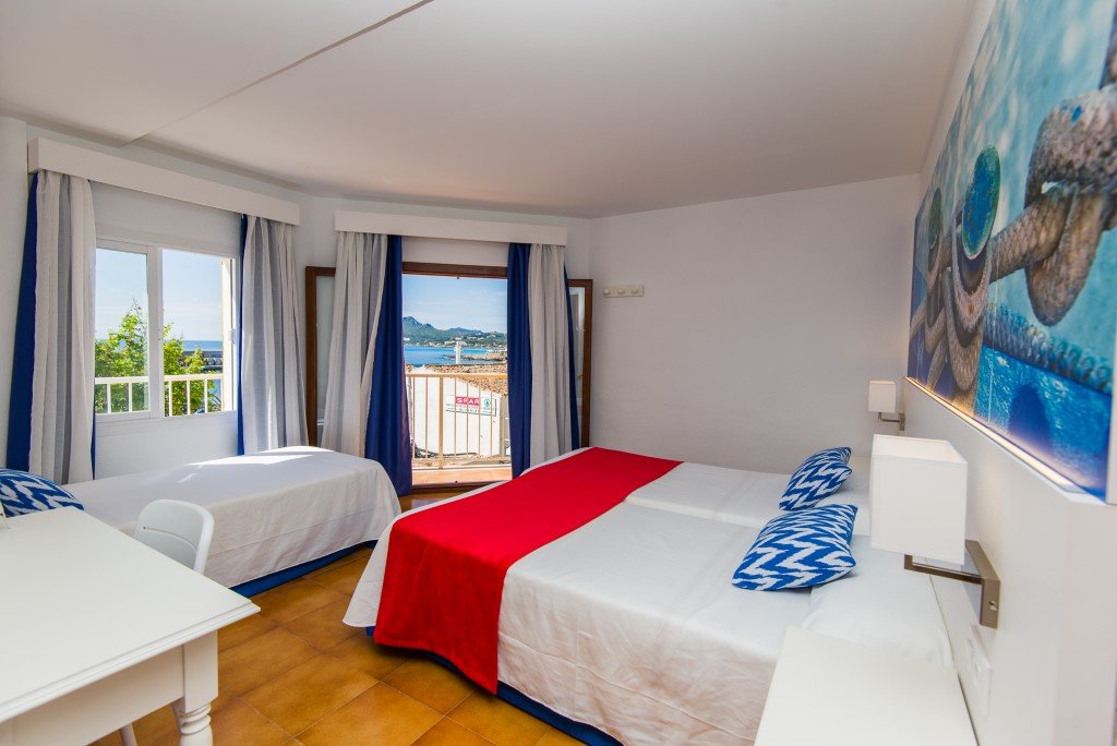 Фото Hostal Cala Ratjada