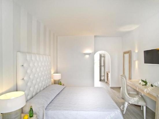 Фото Santorini Palace