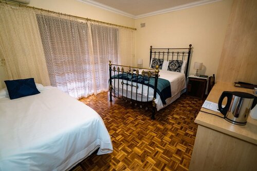Гостиница Dolliwarie Guest House в Кейптауне