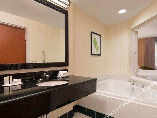 Фото Fairfield Inn & Suites by Marriott Redding