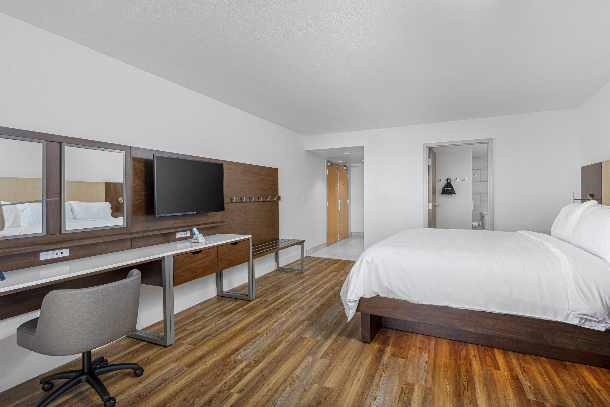 Фото Holiday Inn Express Pensacola Beach, an Ihg Hotel