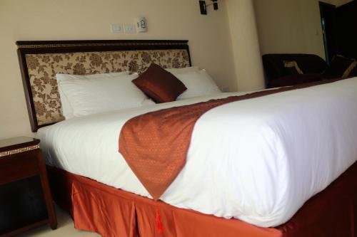 Фото Solyana Hotel