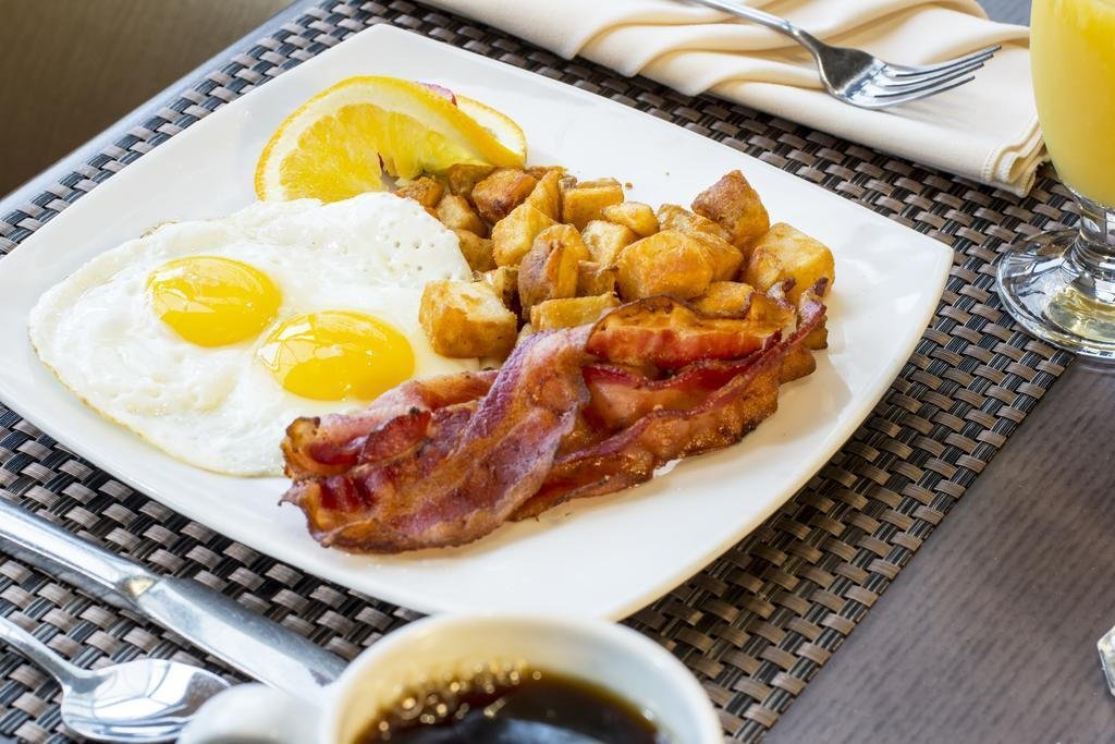 Фото DoubleTree by Hilton Hotel Largo-Washington Dc