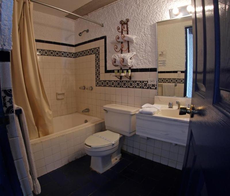 Фото Las Rocas Resort And SPA