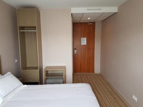 Фото New century hotel