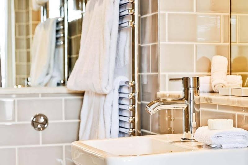 Фото Black Ivy Hotel