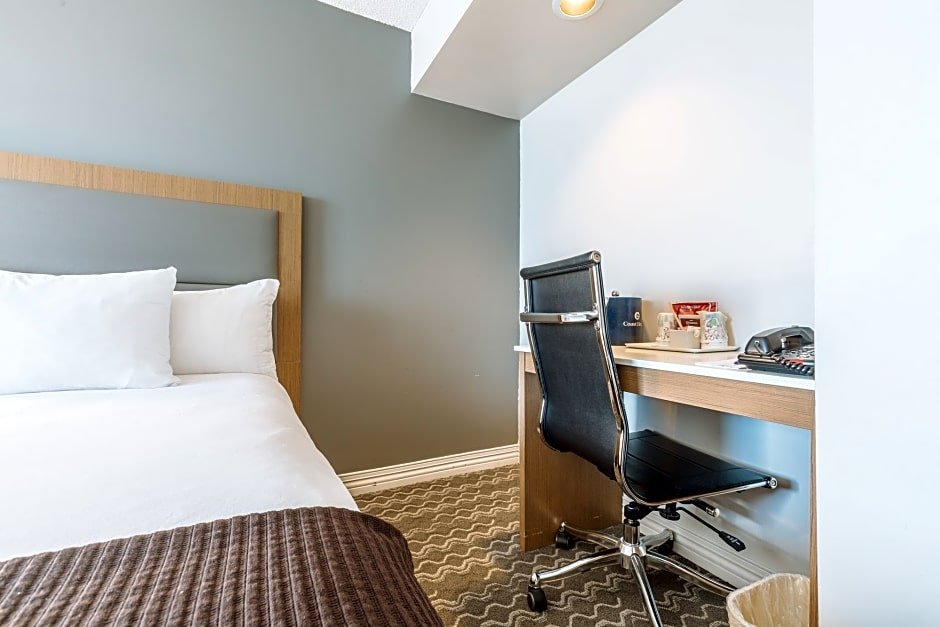 Фото Best Western Plus Vancouver Airport Hotel