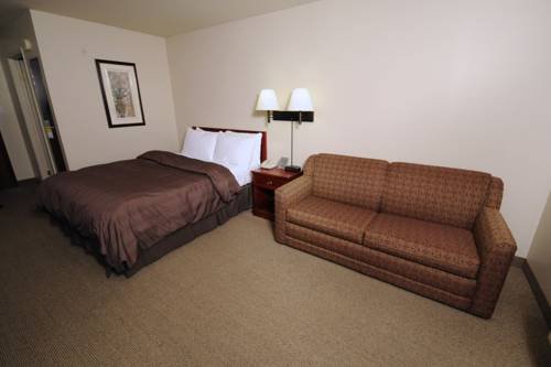 Фото Days Inn by Wyndham Steinbach