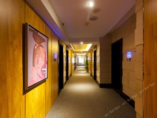 Фото Zhuzhou Jinjin Haiyue Hotel