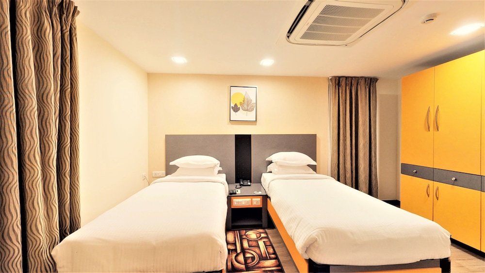 Фото 37th Crescent Boutique Suites