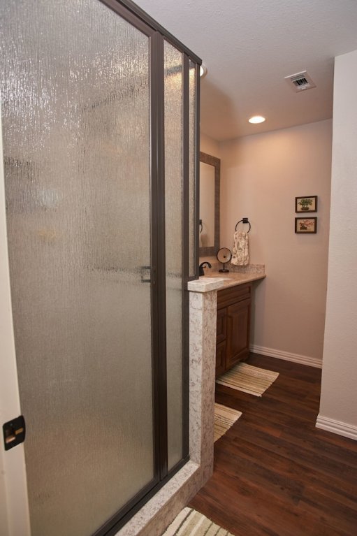 Фото Leaning Oak Prd923 by RedAwning