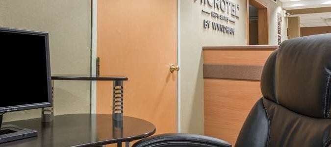 Фото Microtel Inn & Suites by Wyndham Philadelphia Airport Ridley