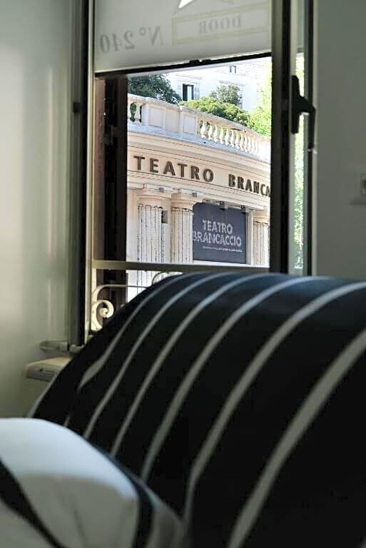 Фото Merulana Star