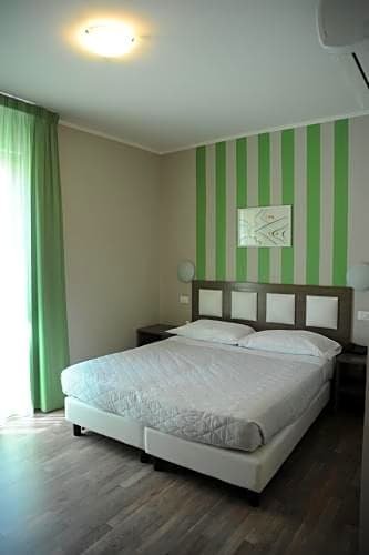 Фото Gg8 Restaurant & Hotel