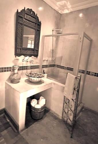 Фото The Wardrobe Guest House