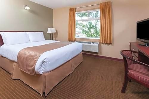 Фото Super 8 Fort Saskatchewan