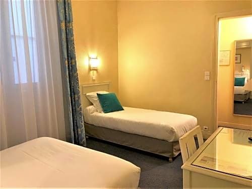 Фото Hotel De Suez