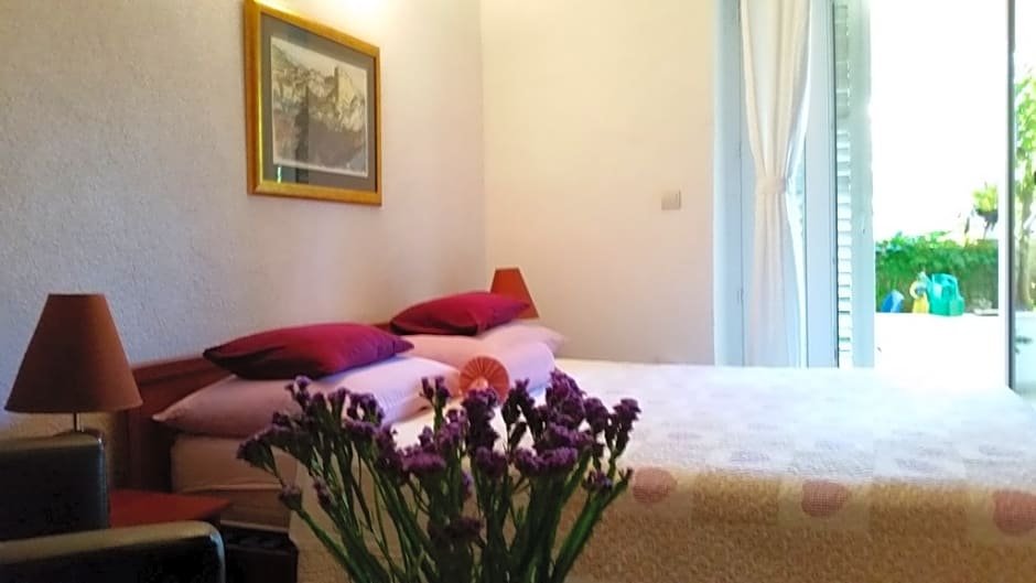 Фото Guest House Amalija