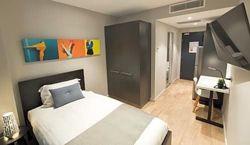 Фото Studio 8 Residences - Adults Only