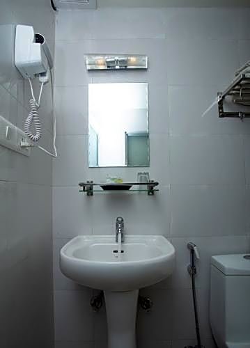 Фото Truly Asia Boutique Hotel