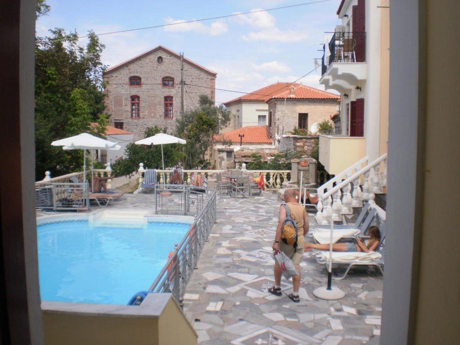 Фото отеля 1