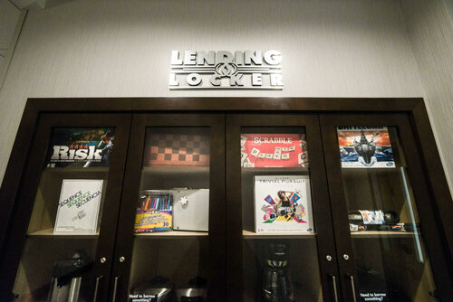 Внешний вид отеля Candlewood Suites West Edmonton - Mall Area, an Ihg Hotel в Эдмонтоне, фото 1