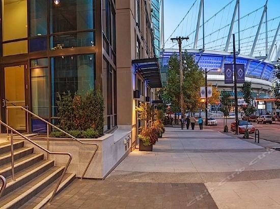 Фото Hotel Blu Vancouver