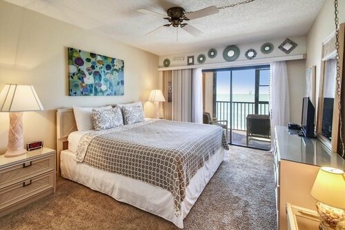 Гостиница Villa Madeira 609 Top Floor Beach Front/stunning Views/pool