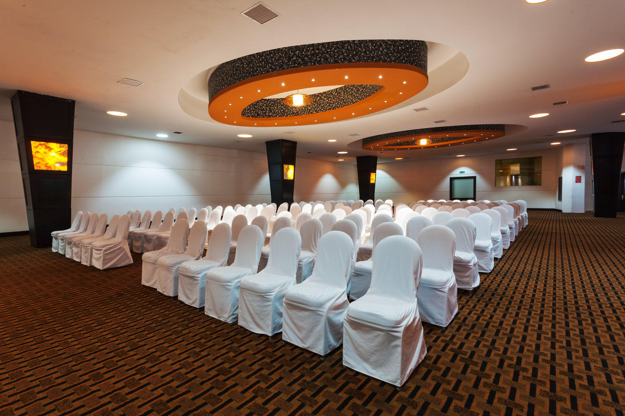 Фото Crowne Plaza Queretaro