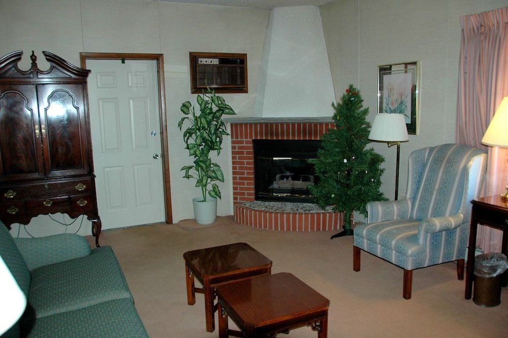 Фото Lockport Inn & Suites