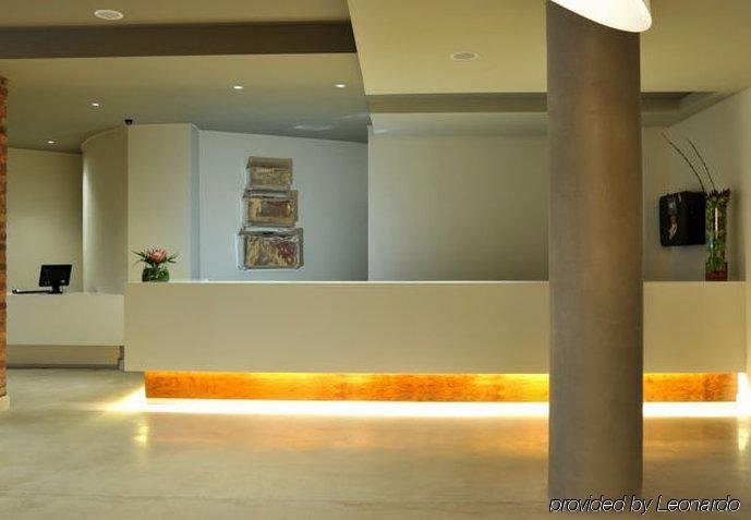 Фото Garden Court Victoria Junction