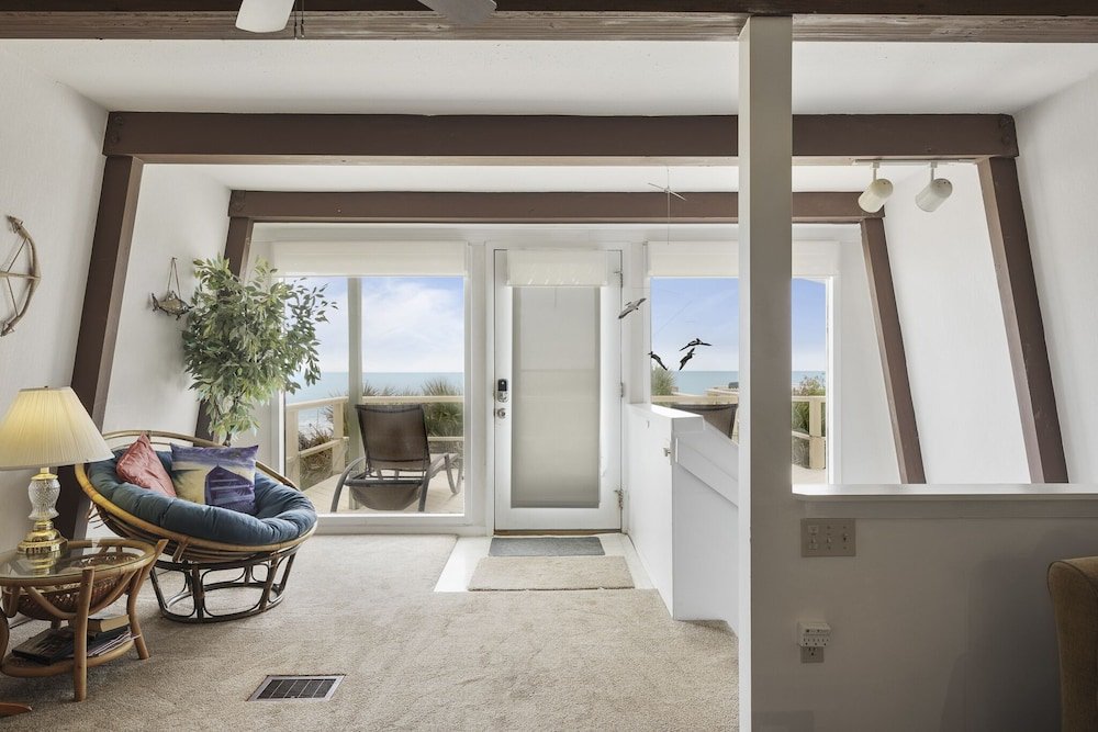 Фото Oasis Beach House