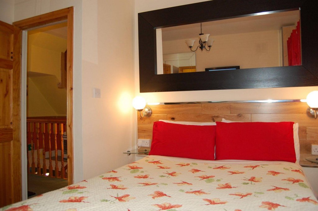 Фото FlyOver Bed and Breakfast