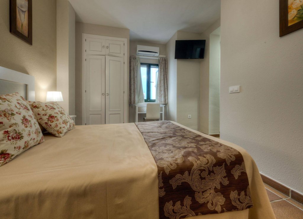 Фото Hotel Doña Lina