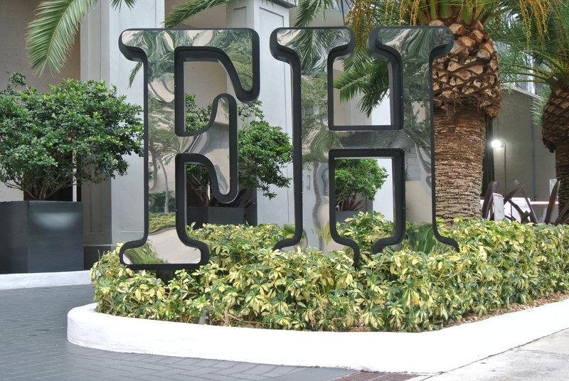 Фото Fortune House Hotel Suites