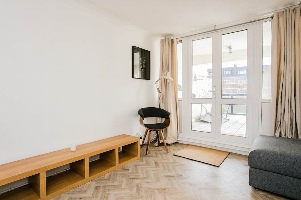 Фото Bright & Modern 2 Bedroom Flat W/balcony - Whitechapel!